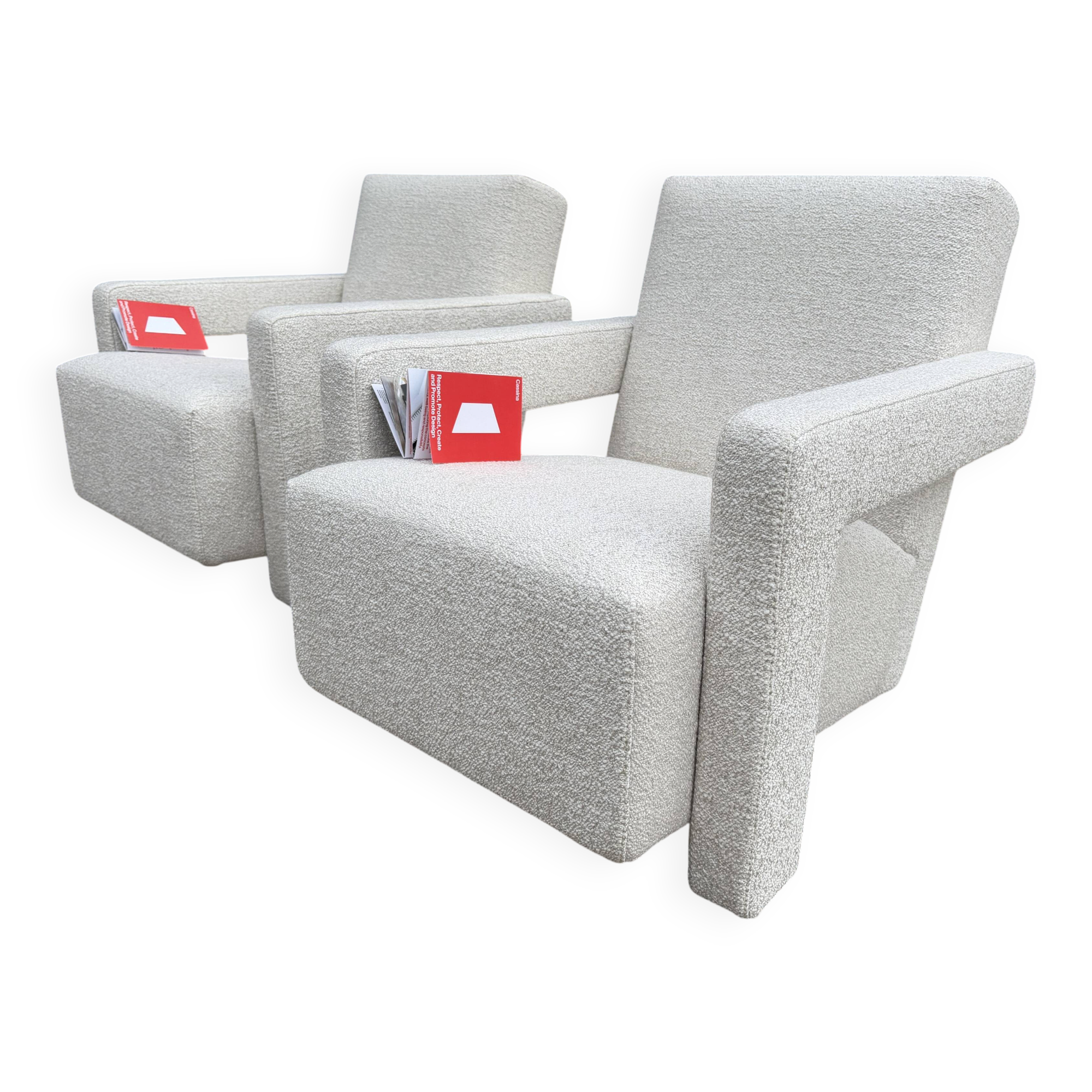 2x Cassina Utrecht chair in beige bouclé, Gerrit Rietveld. In NEW CONDITION!!