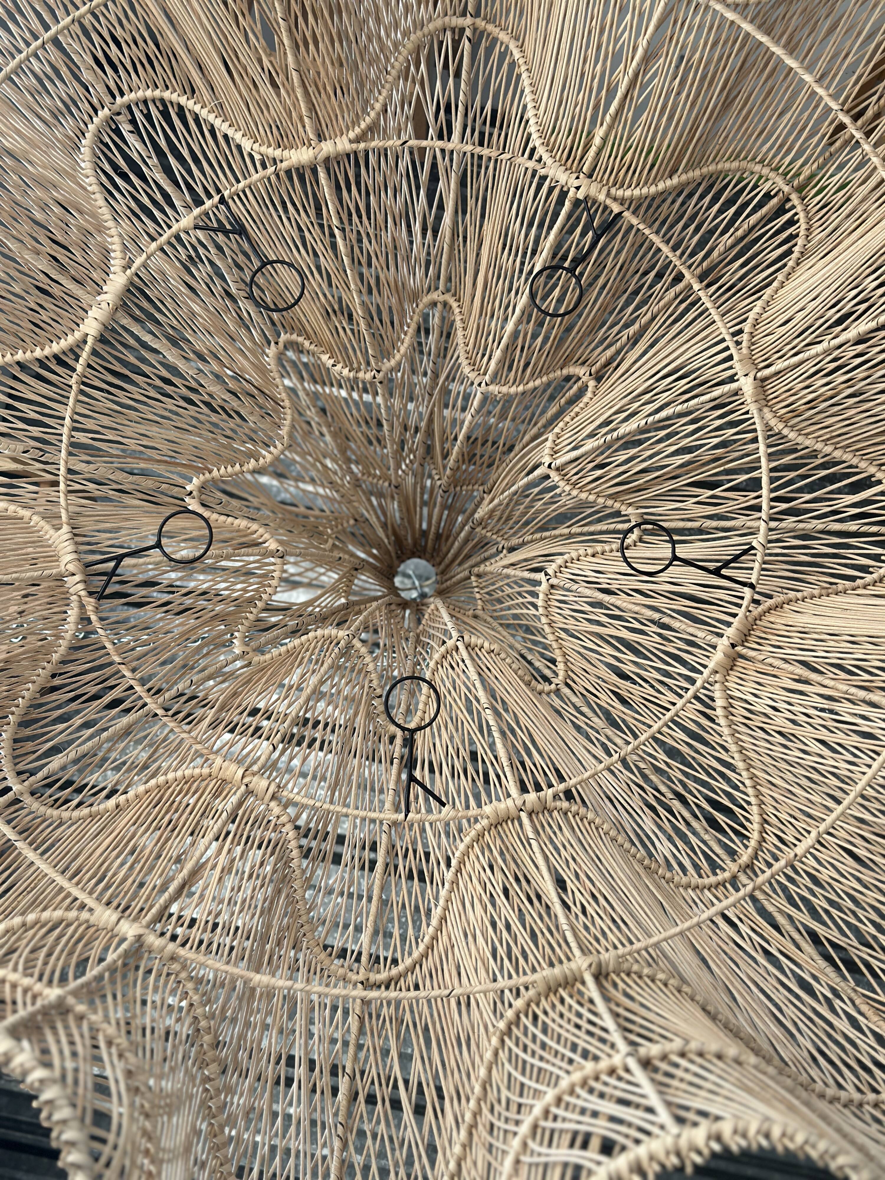 Immense rattan suspension in the shape of a flower, tulip, corolla H1m D1m50