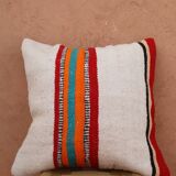 Coussin en laine rayé coloré