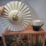 Vintage serrated pendant light