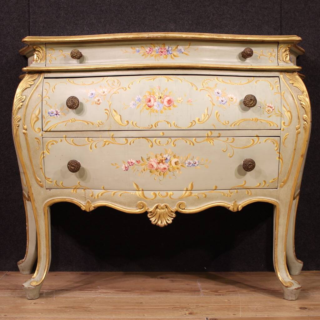 Commode vénitienne laquée, peinte et dorée du XXe siècle