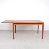 Henning Kjaernulf extendable dining table for Vejle Stølefabrik, 1960s