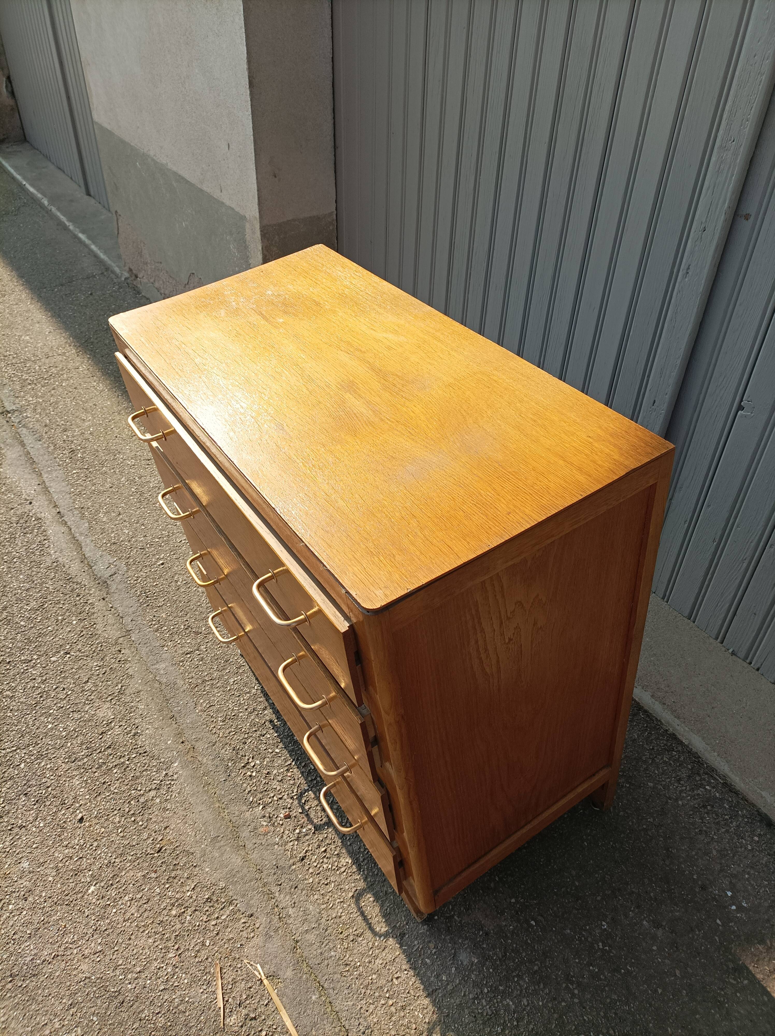 Vintage chest of drawers 4 drawers feet compass
