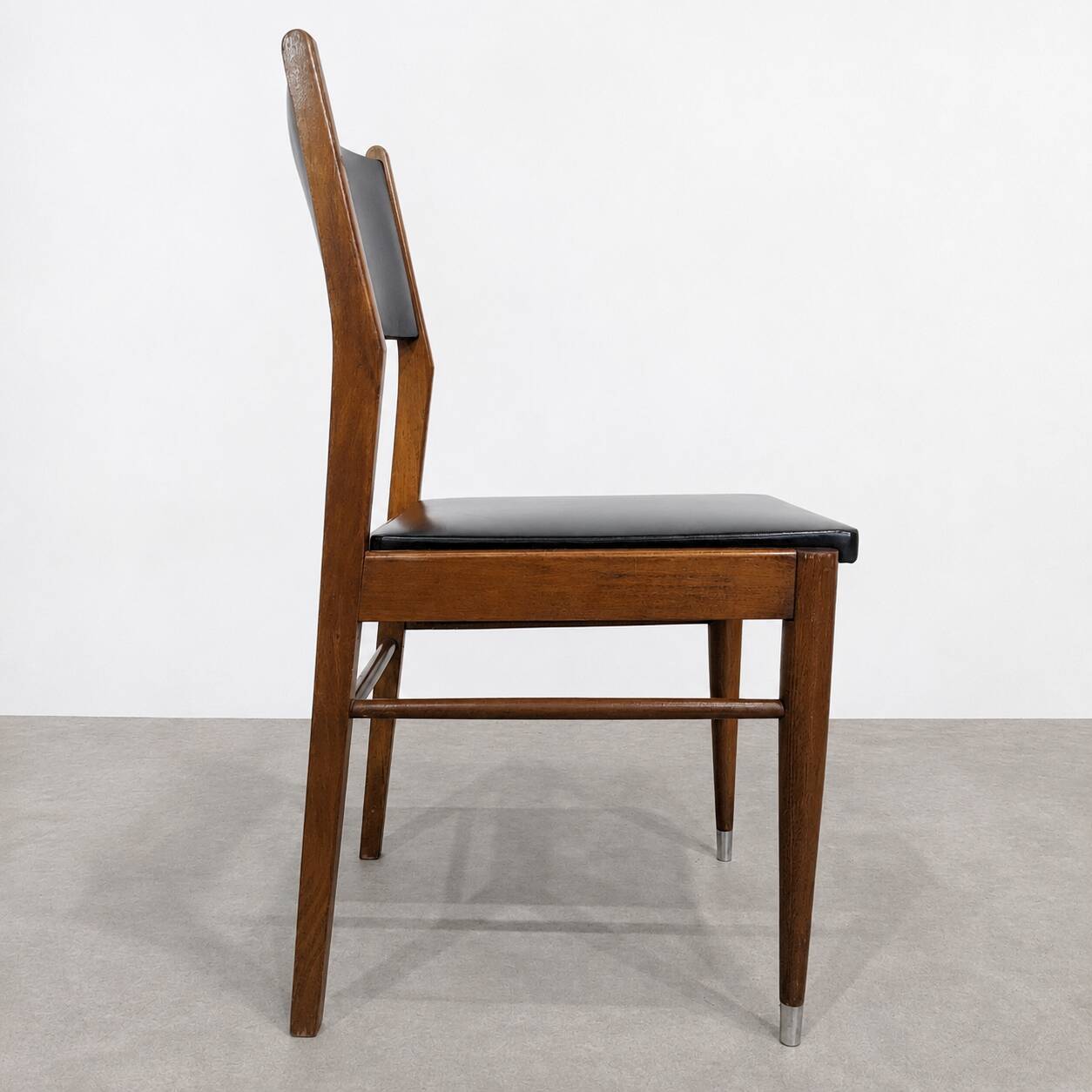 Set of 4 vintage Scandinavian chairs from the 1960s.