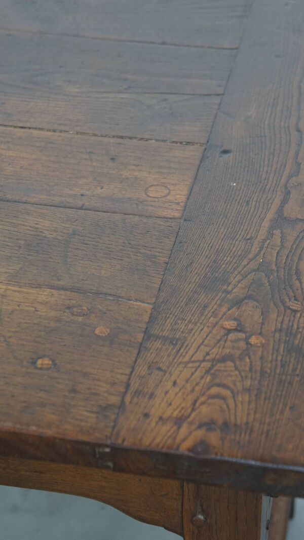 Table à manger ancienne en châtaignier, style campagnard français, début XIXe siècle