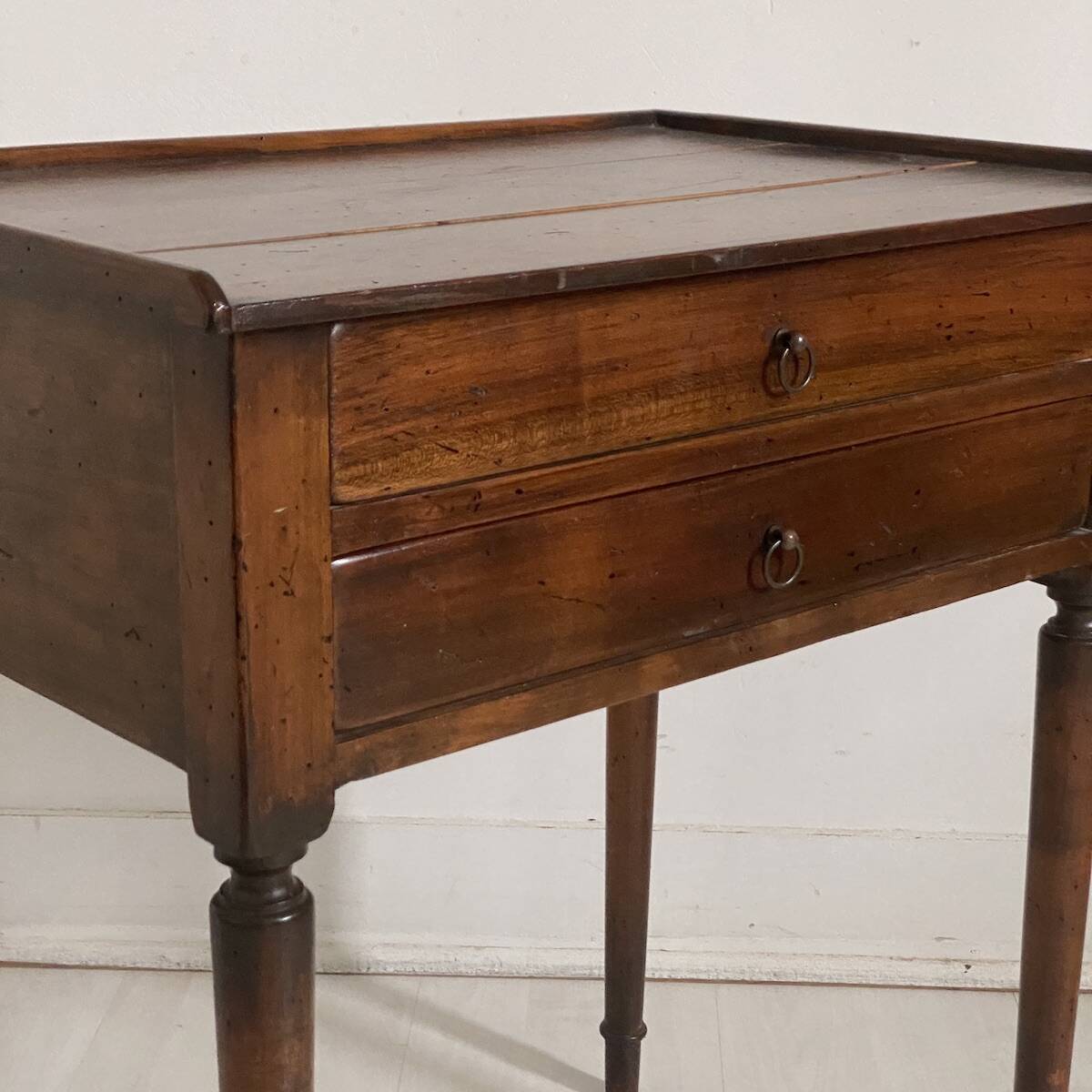 Small side table from the 19th century.