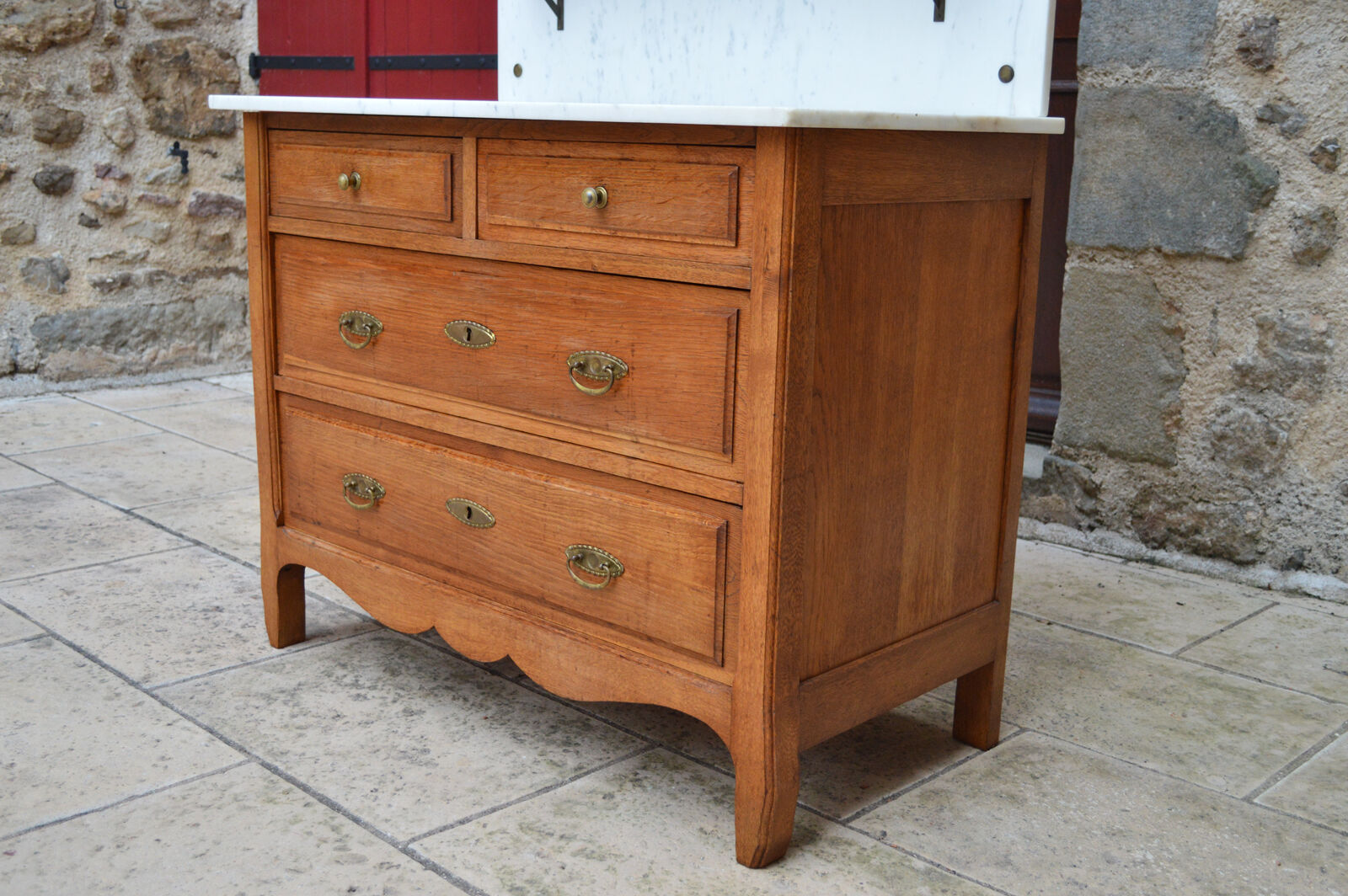 Art Nouveau dressing table dresser in carved oak, France, circa 1910