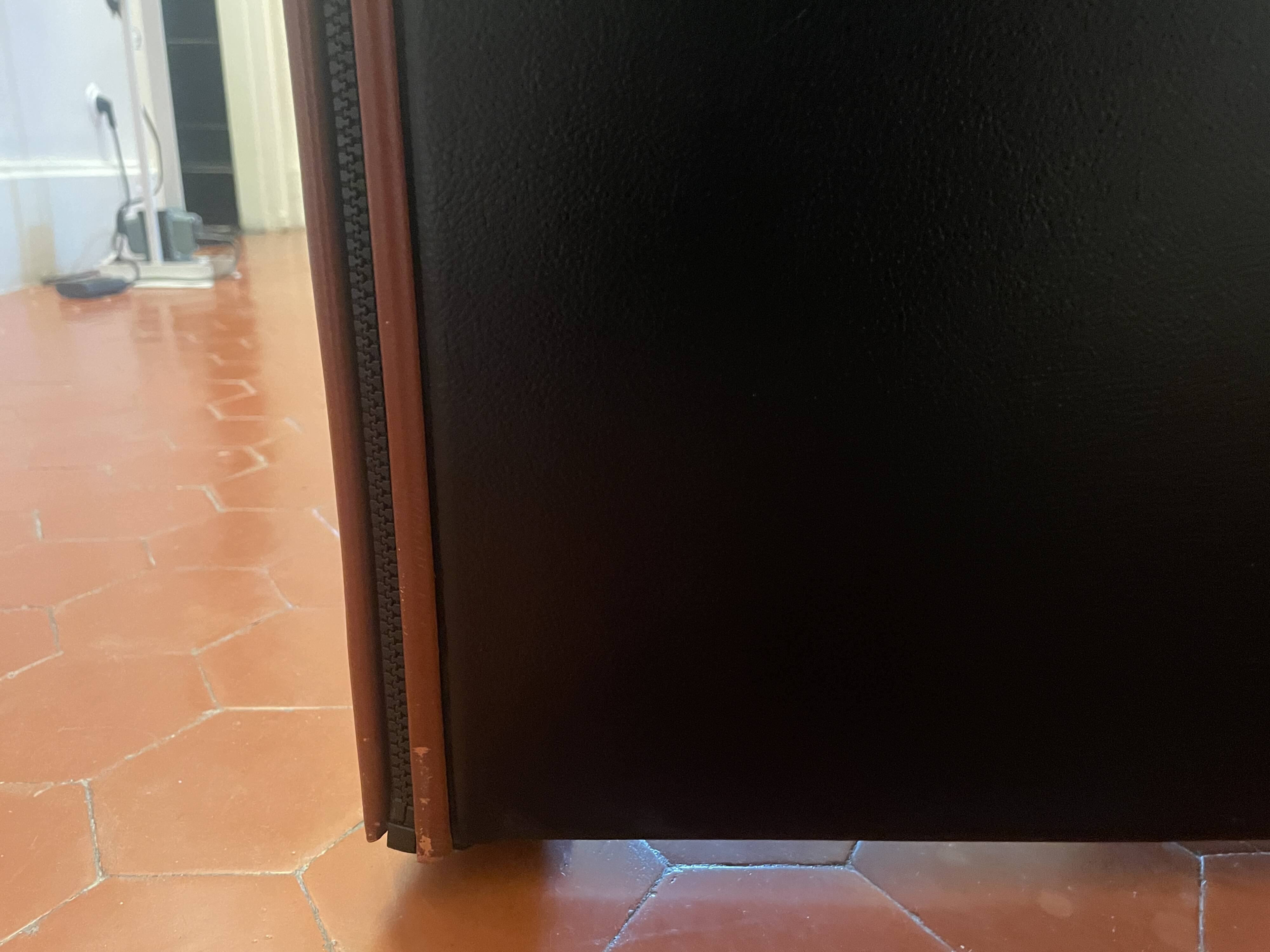 Mario Bellini - pair of BREAK 401 leather armchairs for CASSINA