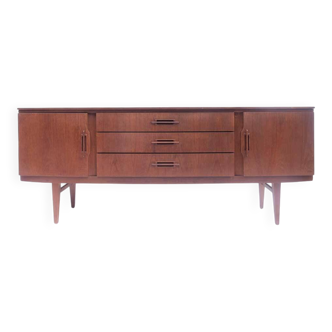 Curved vintage enfilade