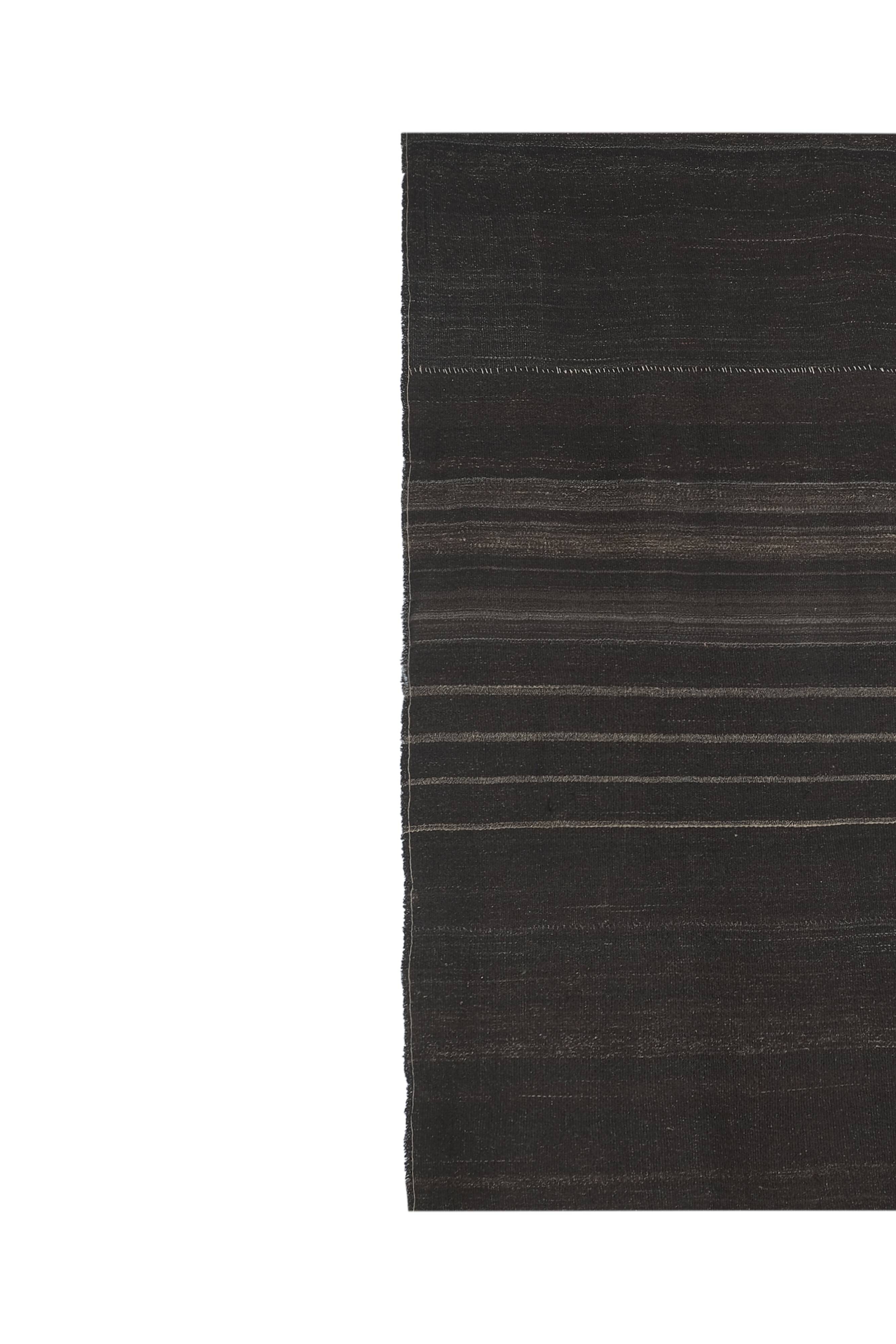 Vintage turkish rug from oushak, hand-woven 283x287 cm