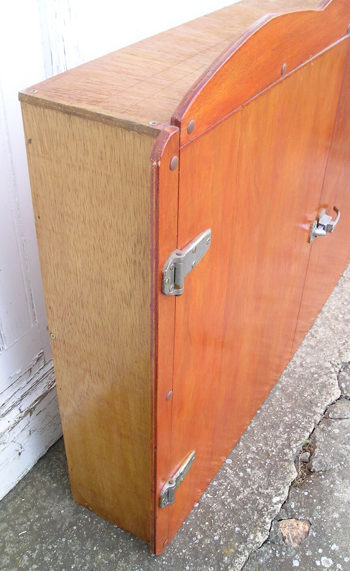 Meuble de rangement à 2 portes, à fixer au mur