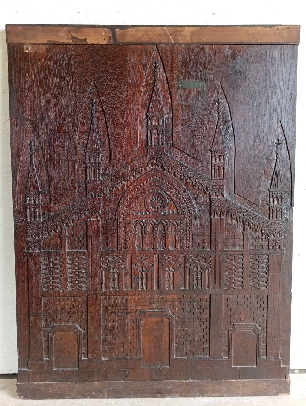 Large sculpted panel façade cathedral Pavia