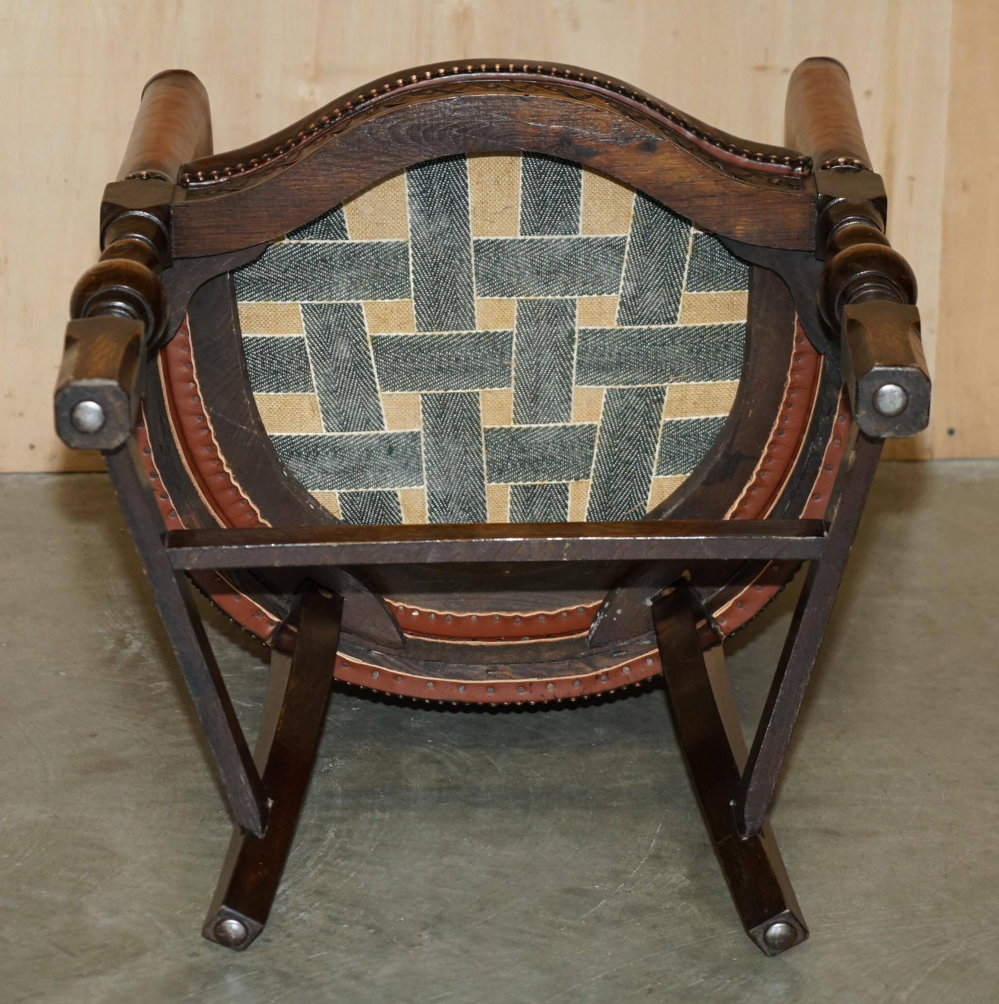 Fauteuil de bureau Édouardien 1910 en cuir et chêne sculpté