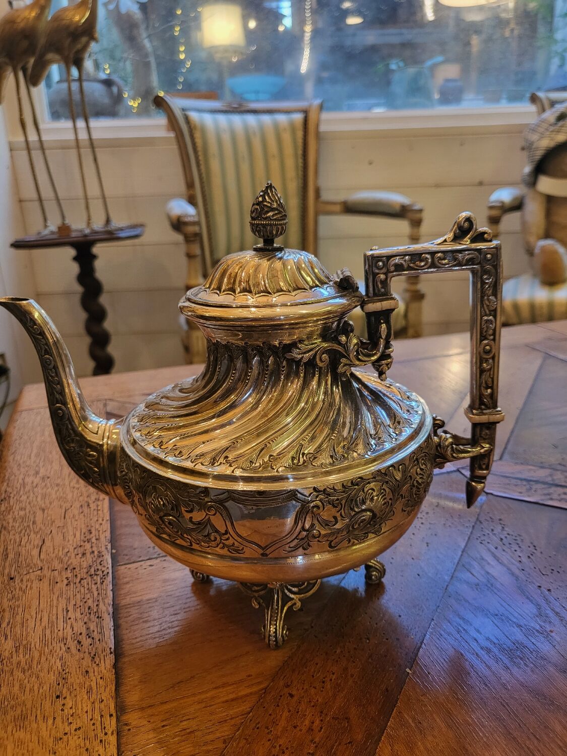 Teapot and its sugar bowl