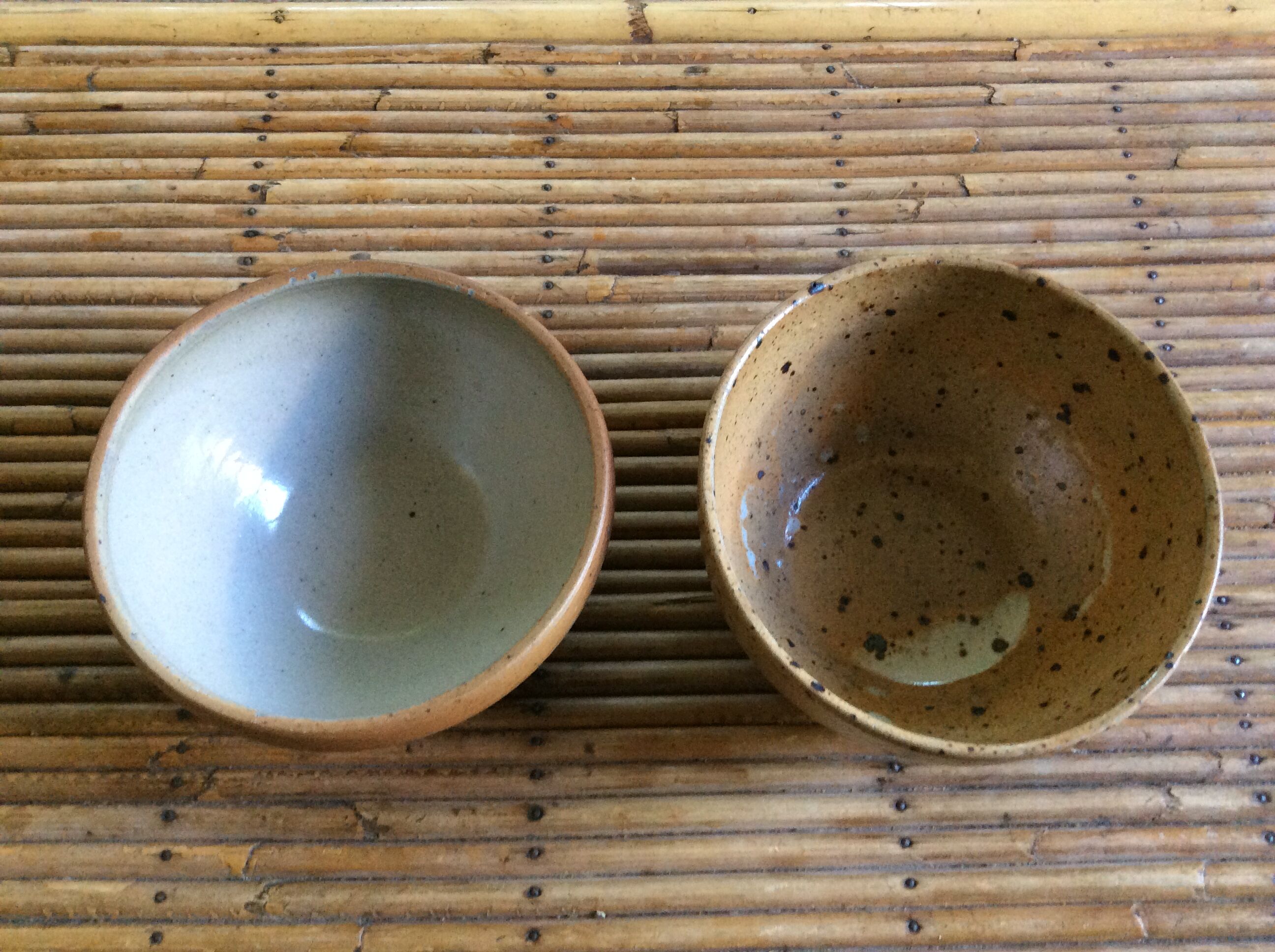 Set of 2 sandstone bowls