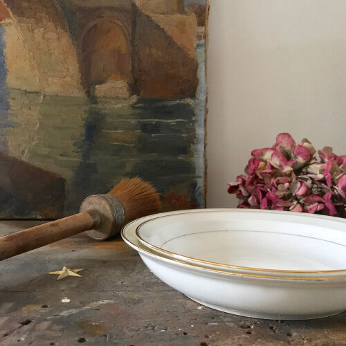 Duo of porcelain dishes uml