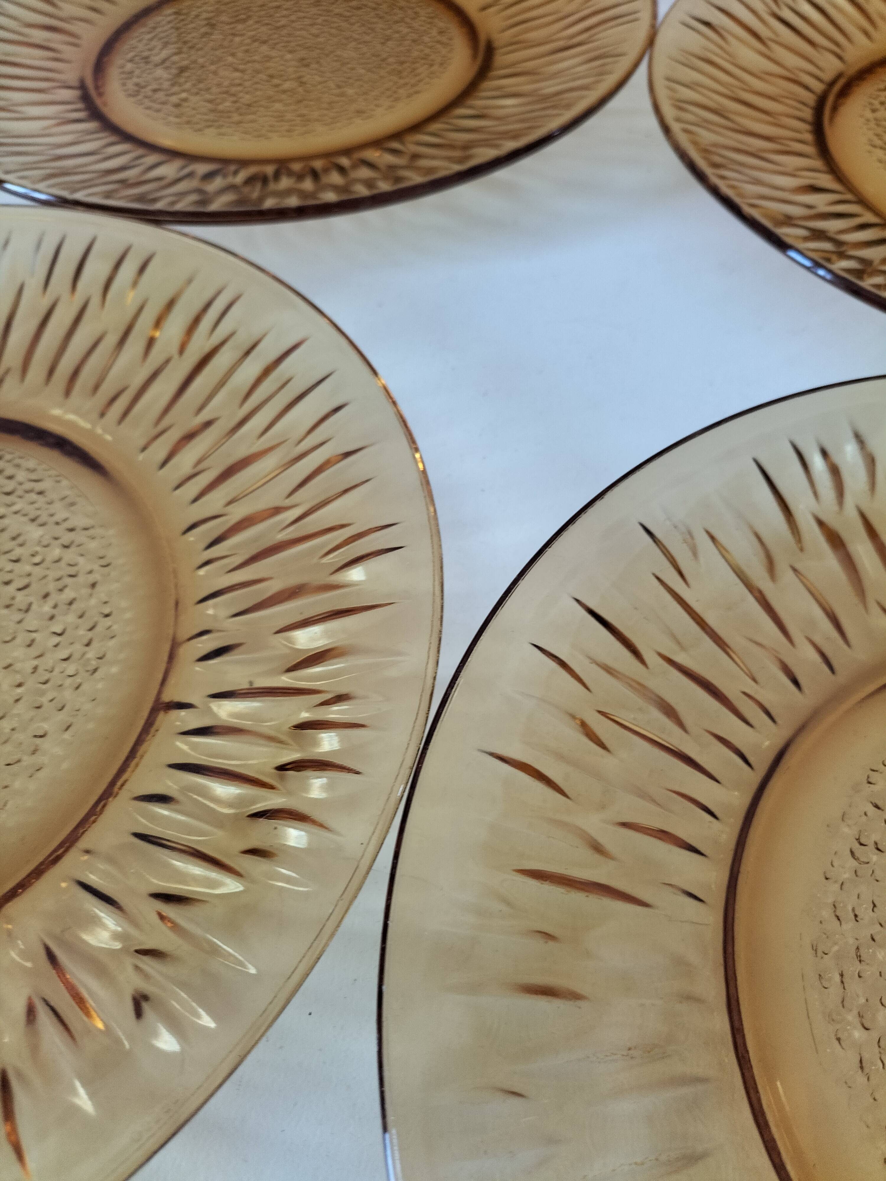 Set of 6 pressed glass dessert plates with sunflower motif Vereco