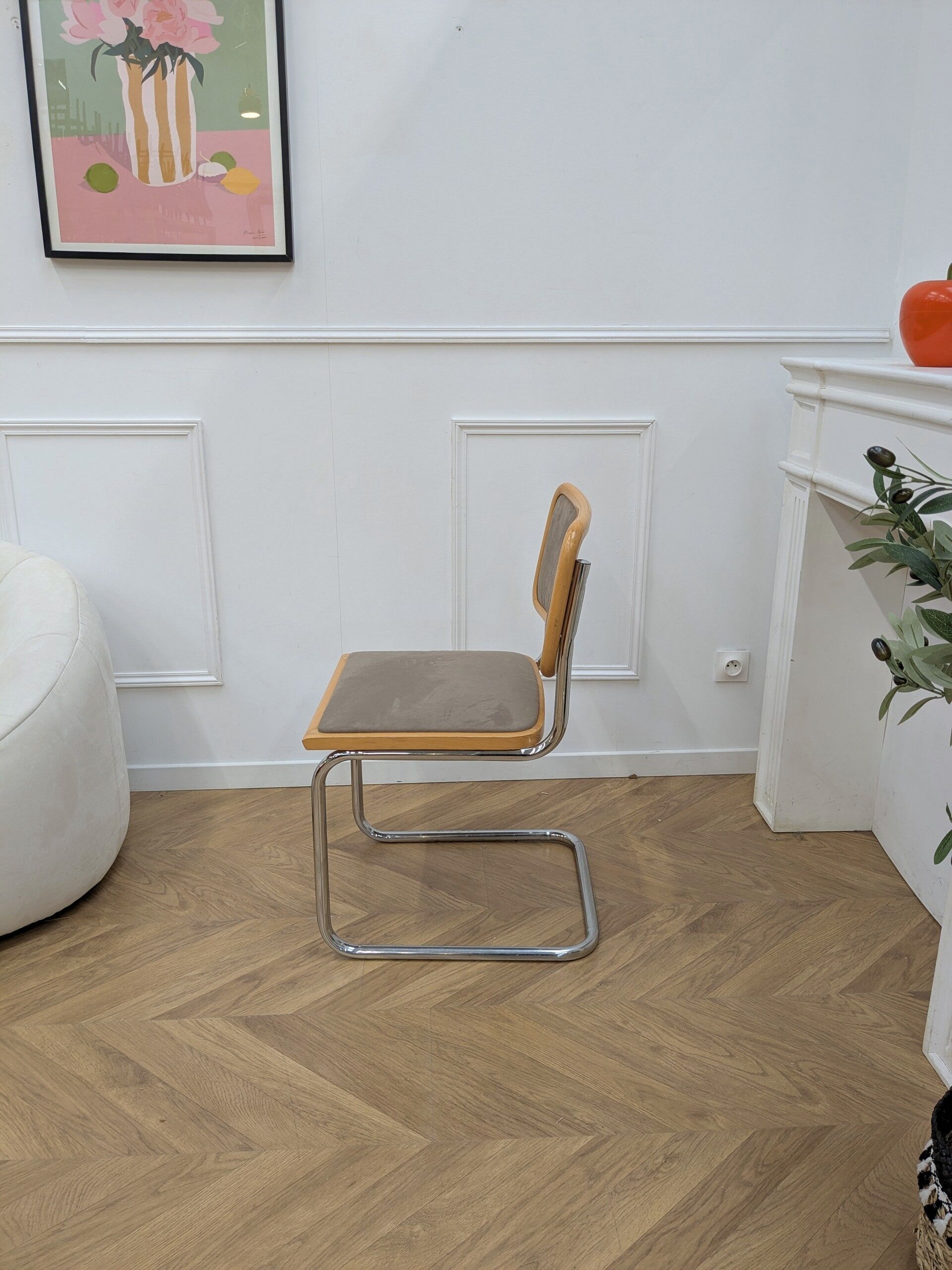 1 B32 chair in fabric