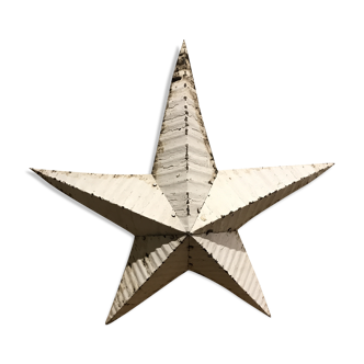 Amish star in white zinc