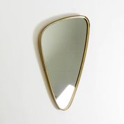 Heavy mid-century brass kidney-shaped wall mirror from Münchner Zierspiegel