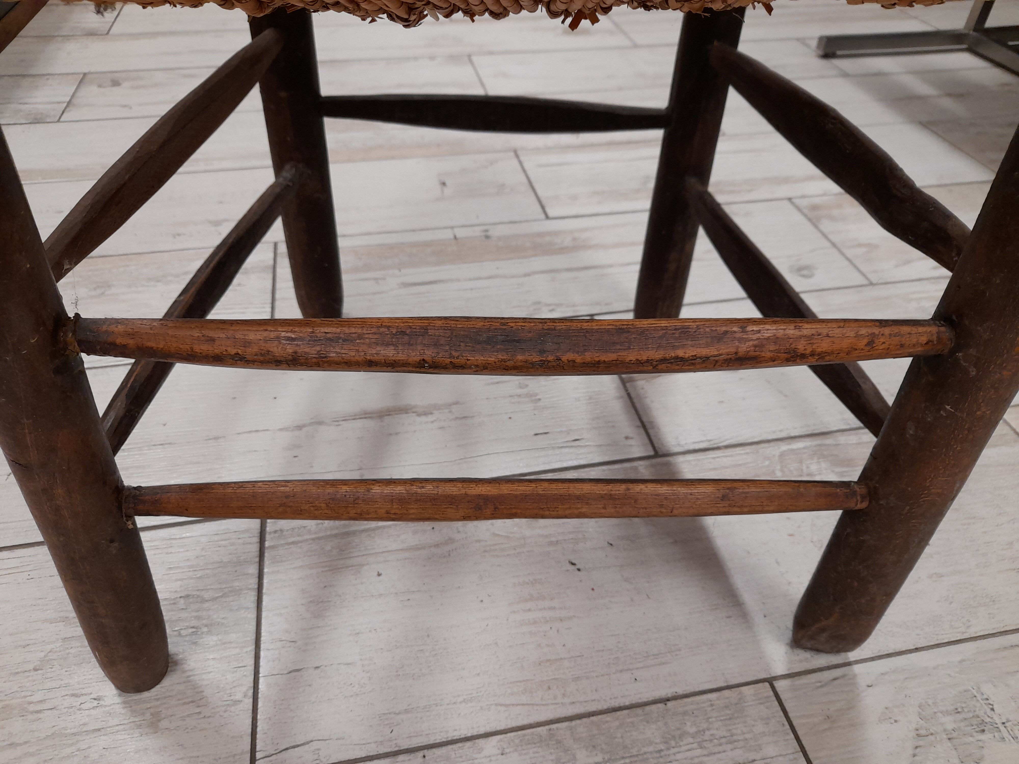 Set de 4 chaises n°19 de Charlotte Perriand