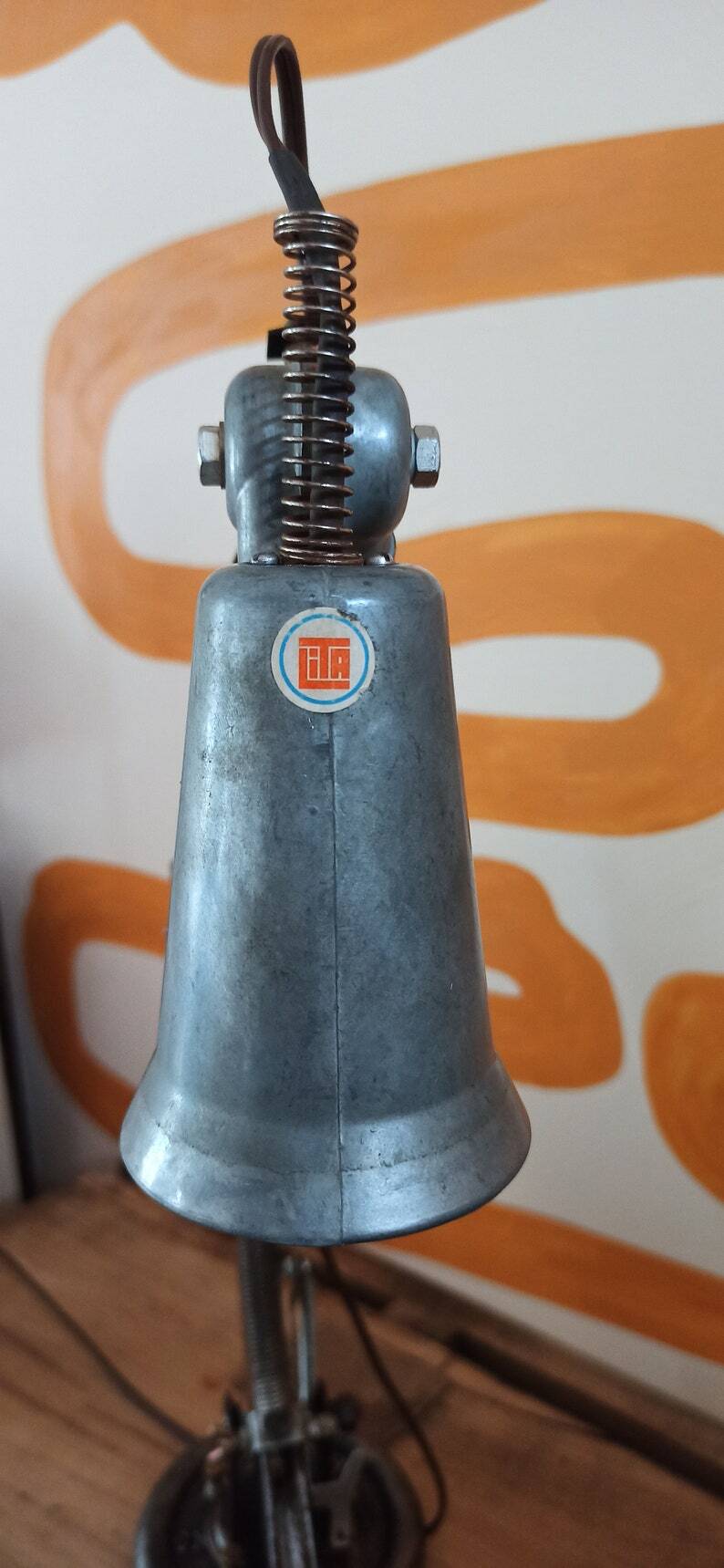 Industrial table lamp