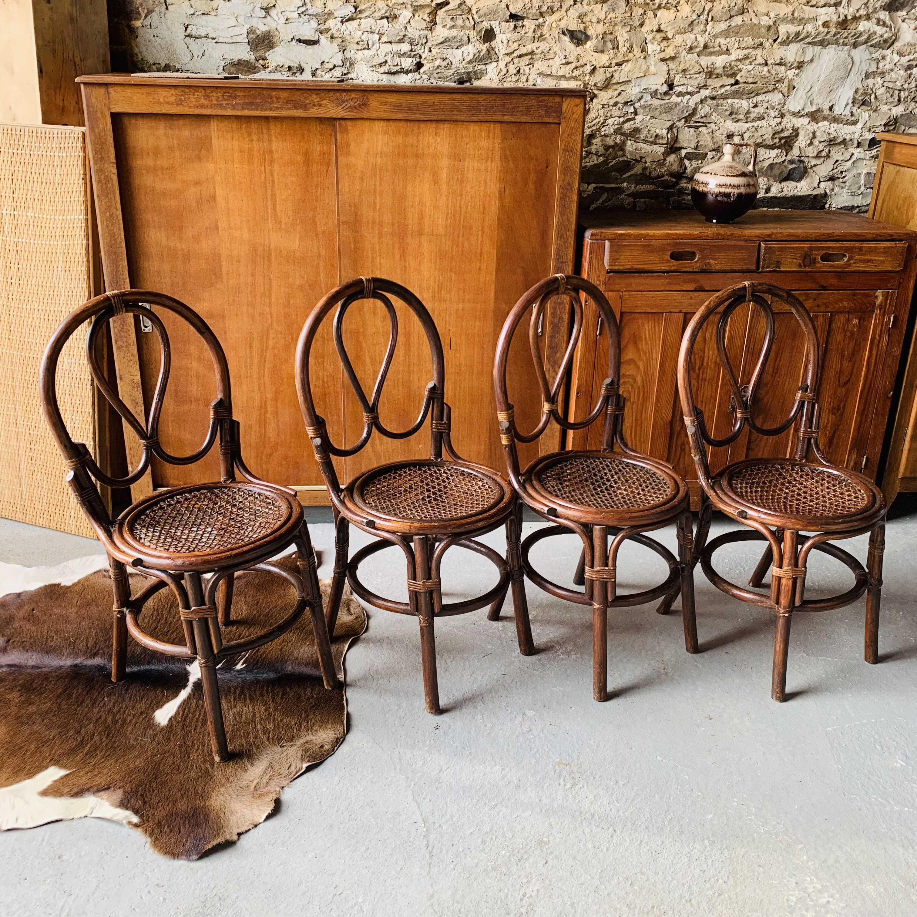 Set of 4 rattan chairs canned