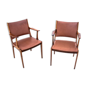 deux fauteuils en bois