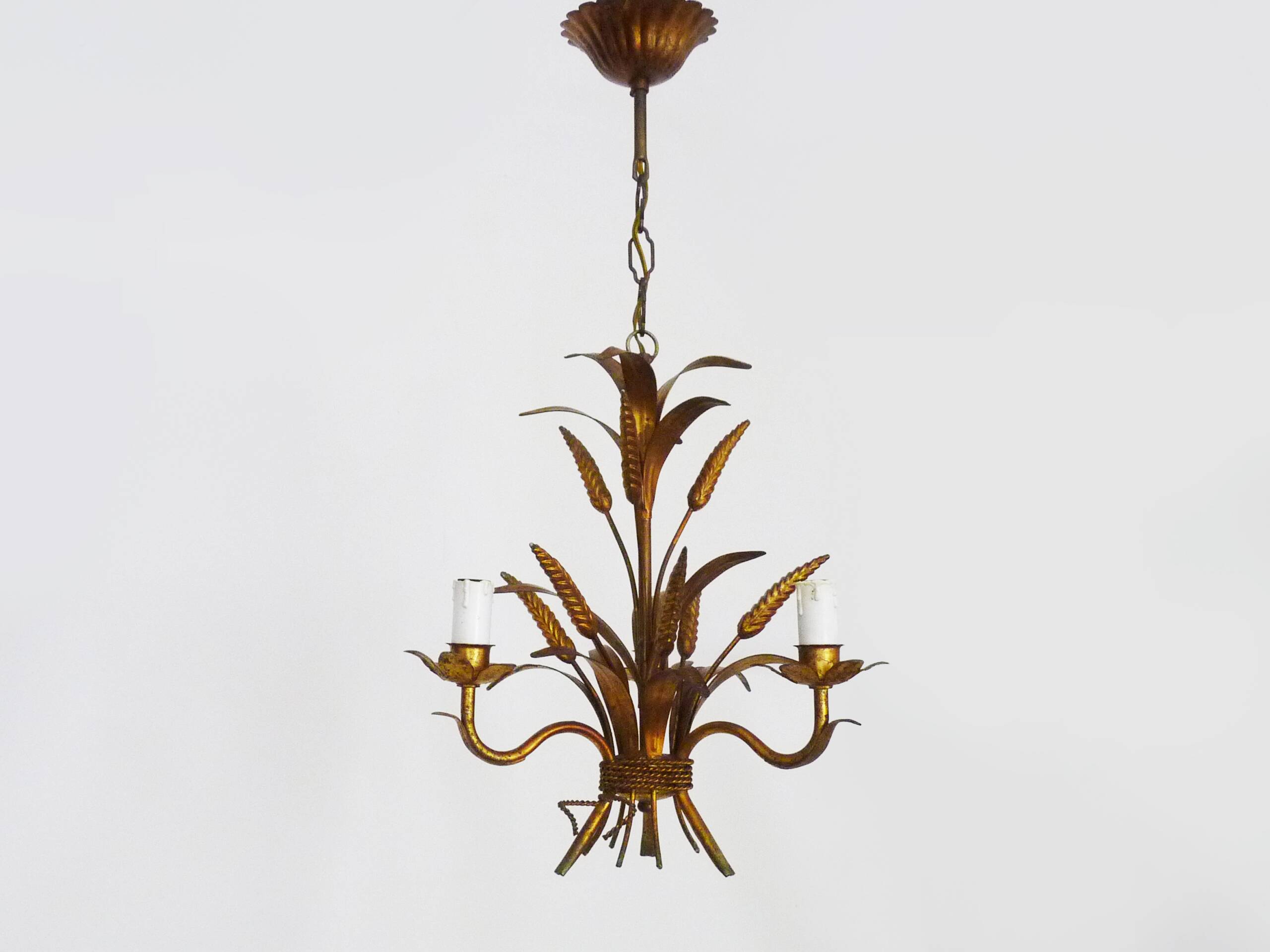 Vintage chandelier in aged gold metal, wheat ear chandelier, antique light fixture