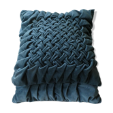 Paire de coussins anciens, en velours bleu canard, effet plissé