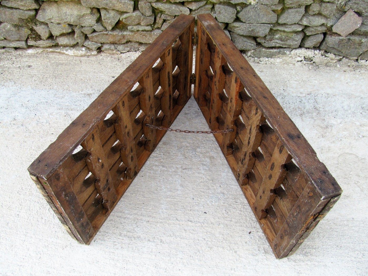 Oak Antique rustic wine bottle champagne bottle  rack for 30 bottles