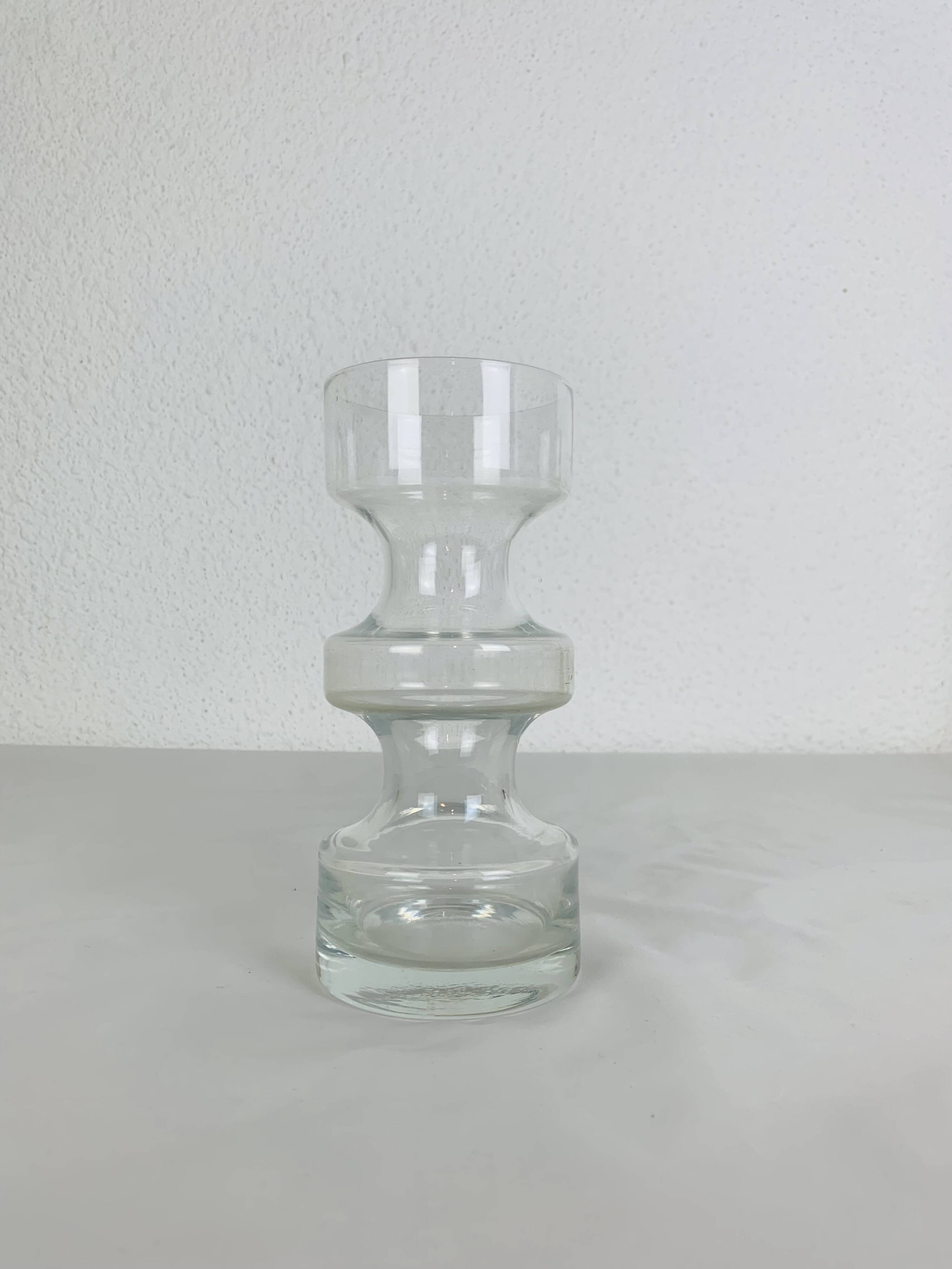 Scandinavian scroll vase, Riihimaki Tamara Aladin glass