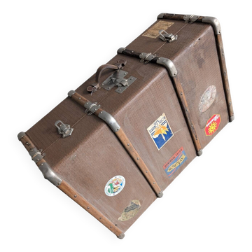 Malle de voyage ancienne