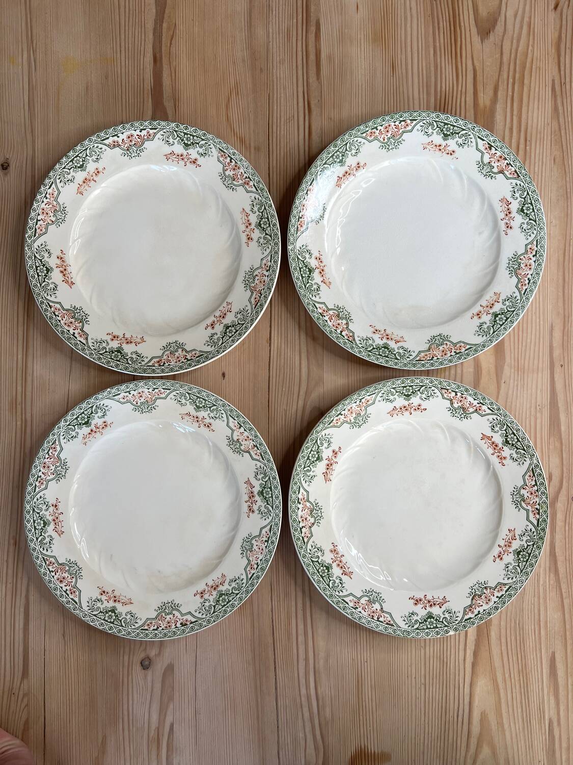 Set of 4 Longwy Bruges plates