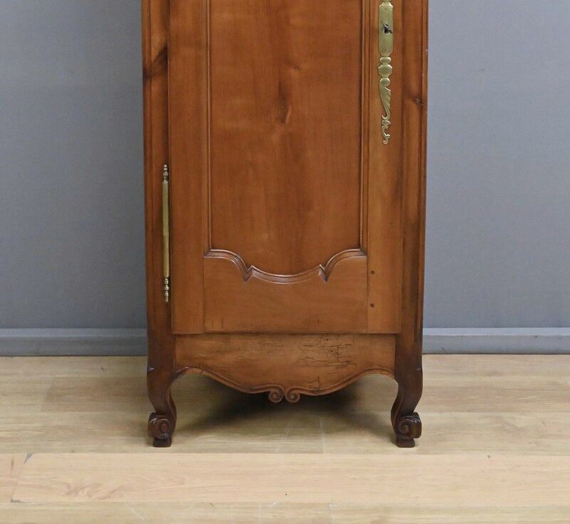 Standing man in cherry wood, Louis XV style – late 19th century