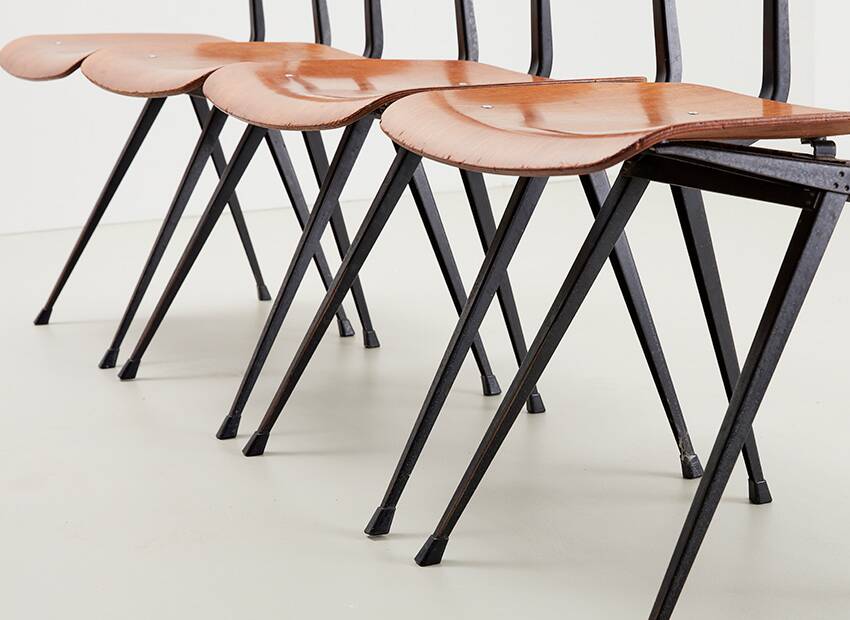 Friso Kramer Set of 4 Result chairs for Ahrend de Cirkel 1958