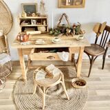 Farm table