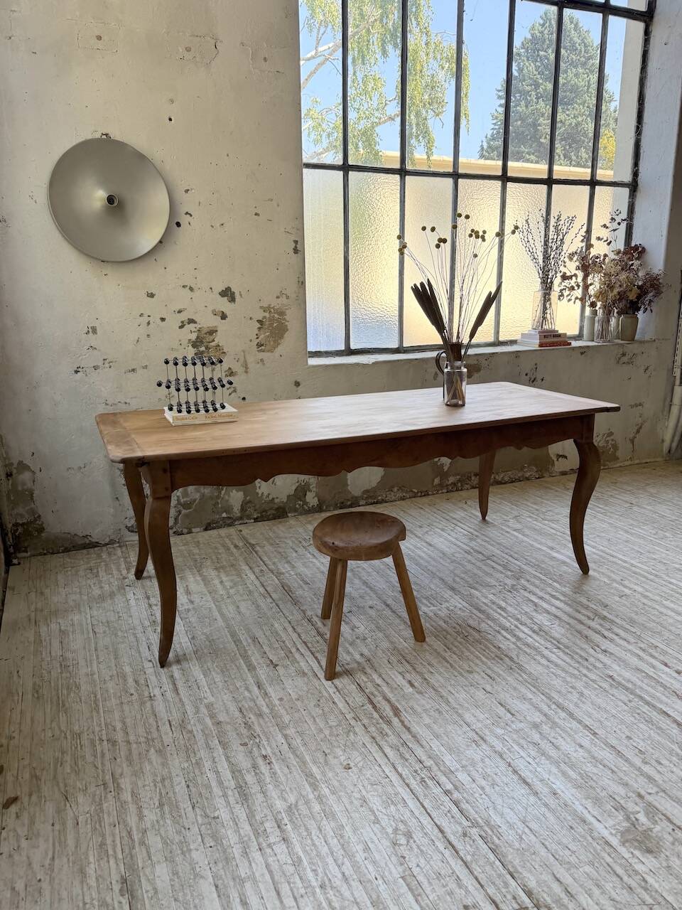 Table campagne provençale style Louis XV merisier