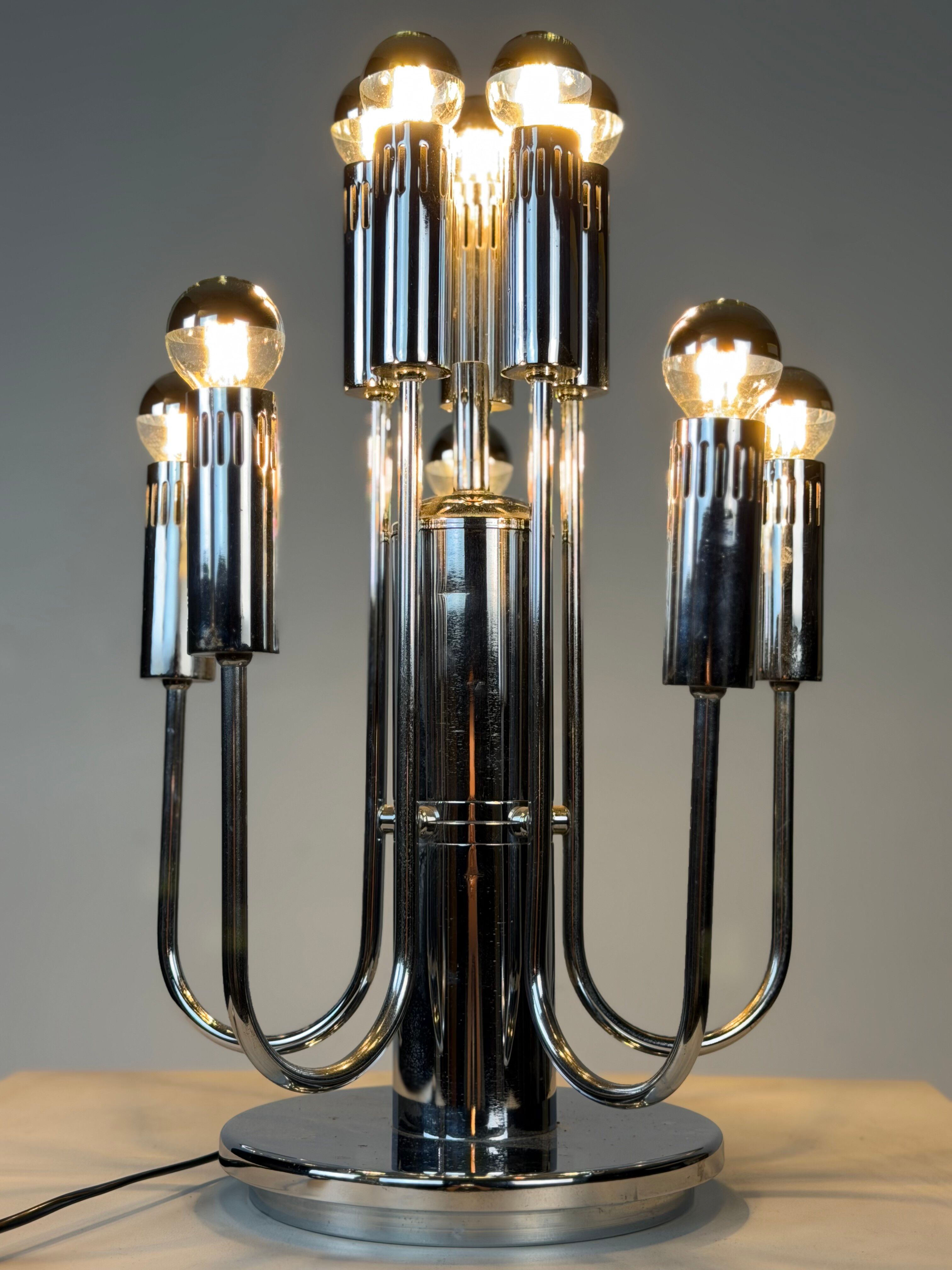 Table lamp