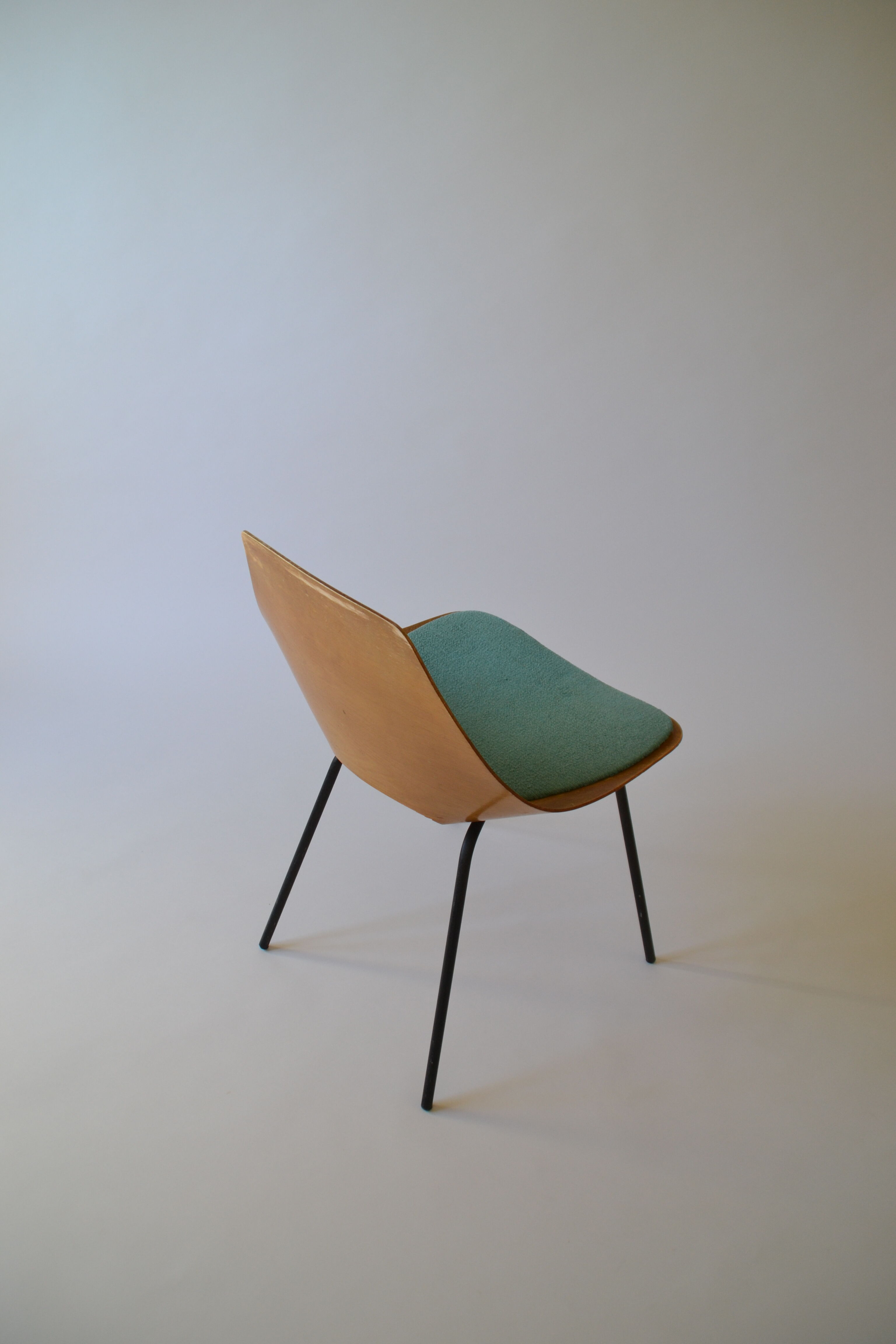 Chaise "Tonneau" par Pierre Guariche pour Steiner, 1954