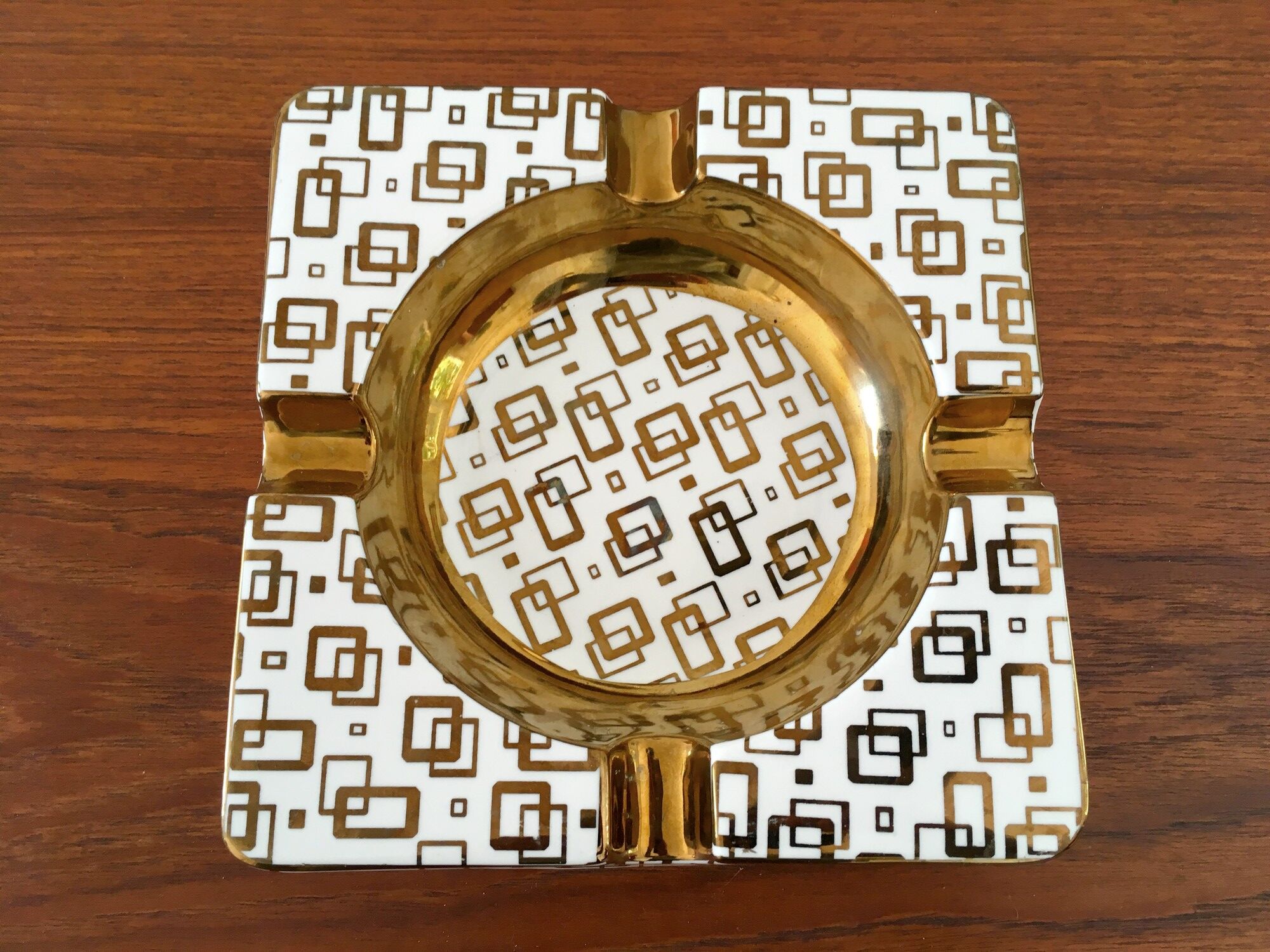 Empty pocket by Kare design in vintage ceramic from the 1990s