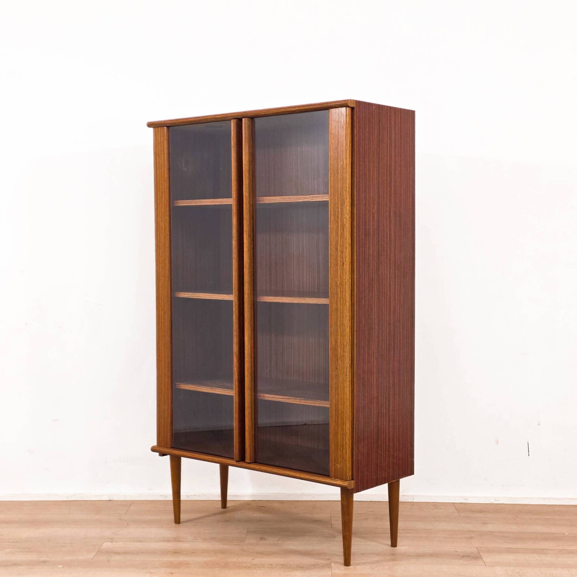 Bibliothèque vitrée scandinave en bois, années 1960