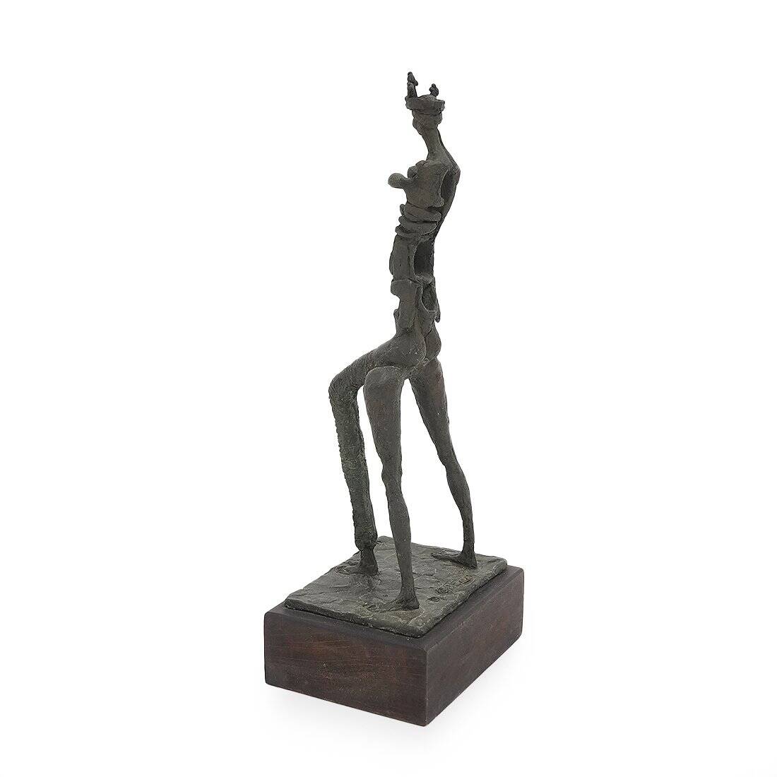 Bronze sculpture of the Queen by Aldo Greco, 1960s.