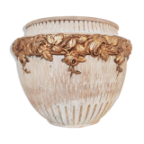 Terracotta pot cache golden flowers