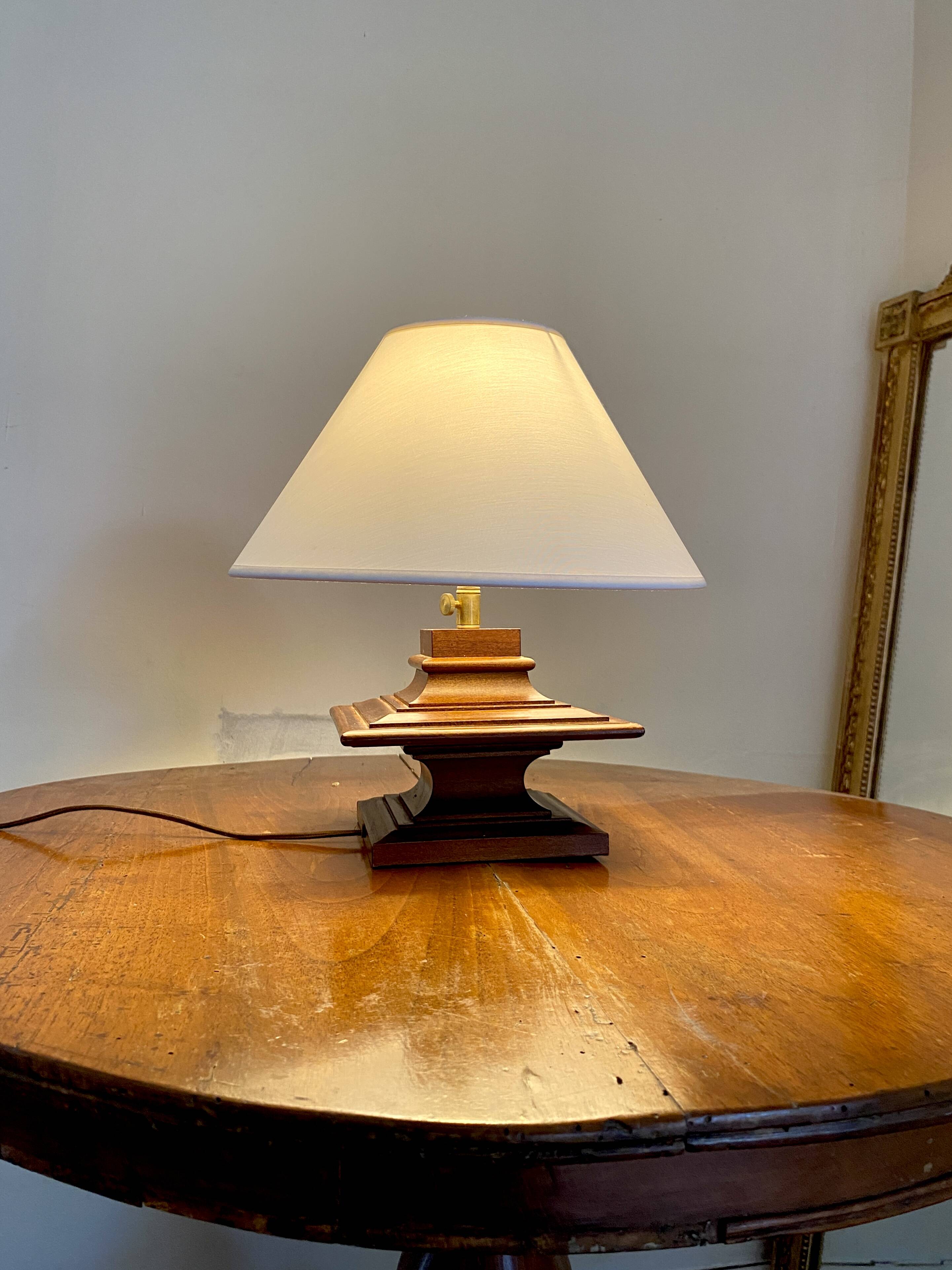 English lamp, fabric cable, cotton lampshade