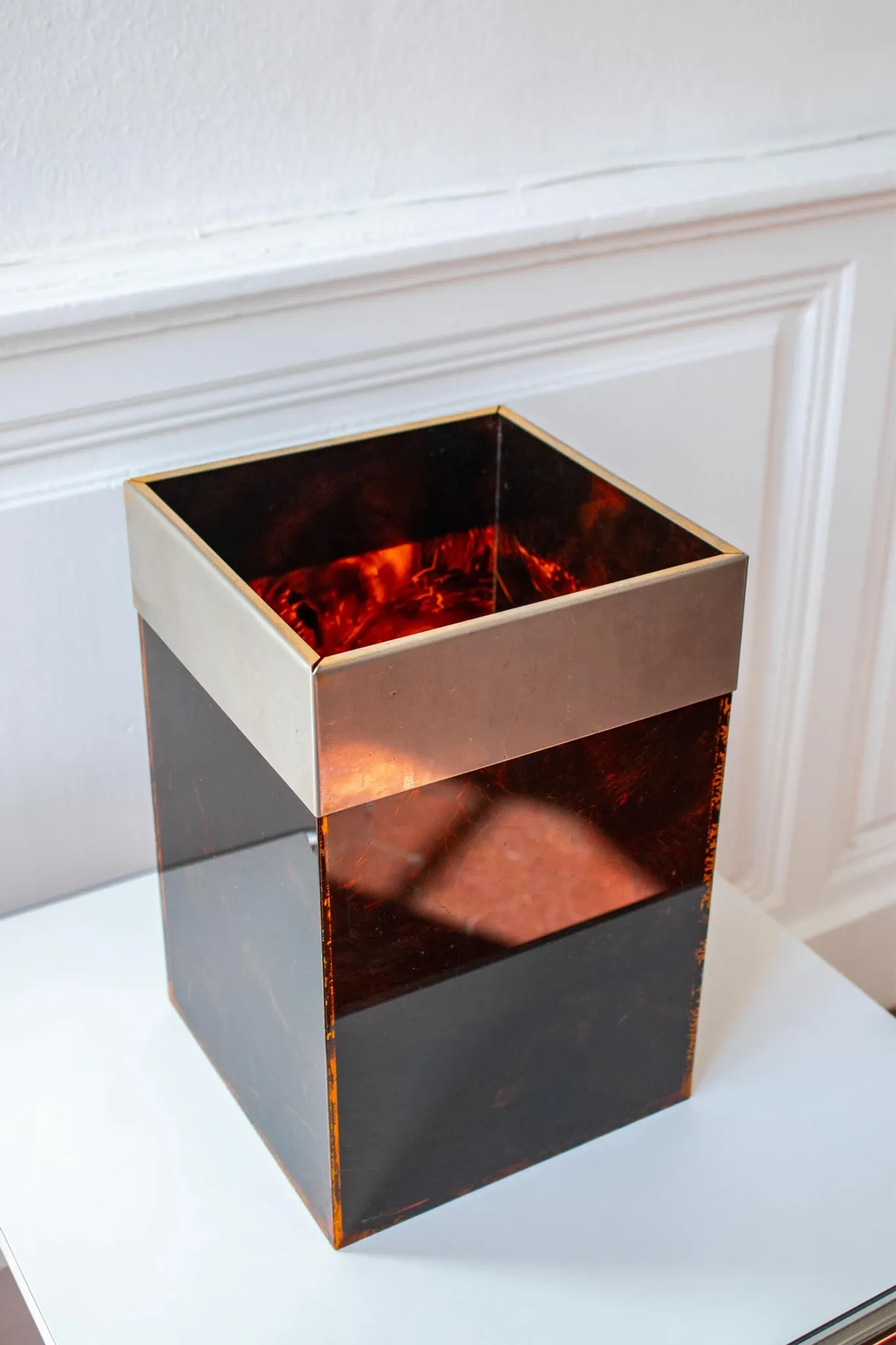 Vintage style basket Christian Dior Home, tortoiseshell acrylic