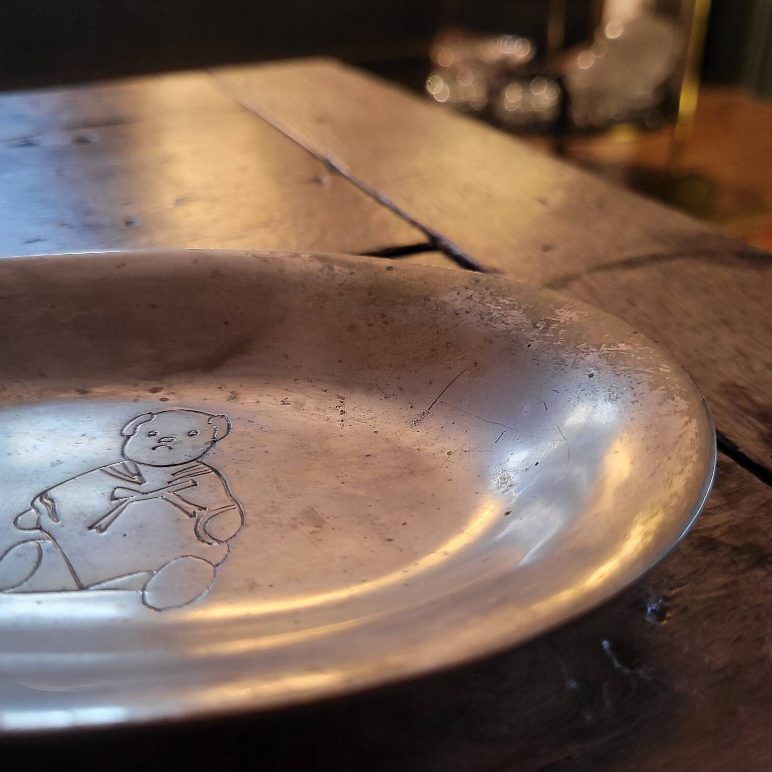 Silver-plated metal trinket tray with teddy bear decoration – 1960s–1980s