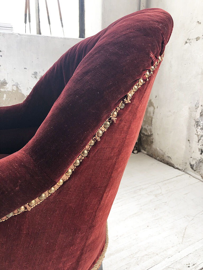 Napoleon III burgundy velvet armchair