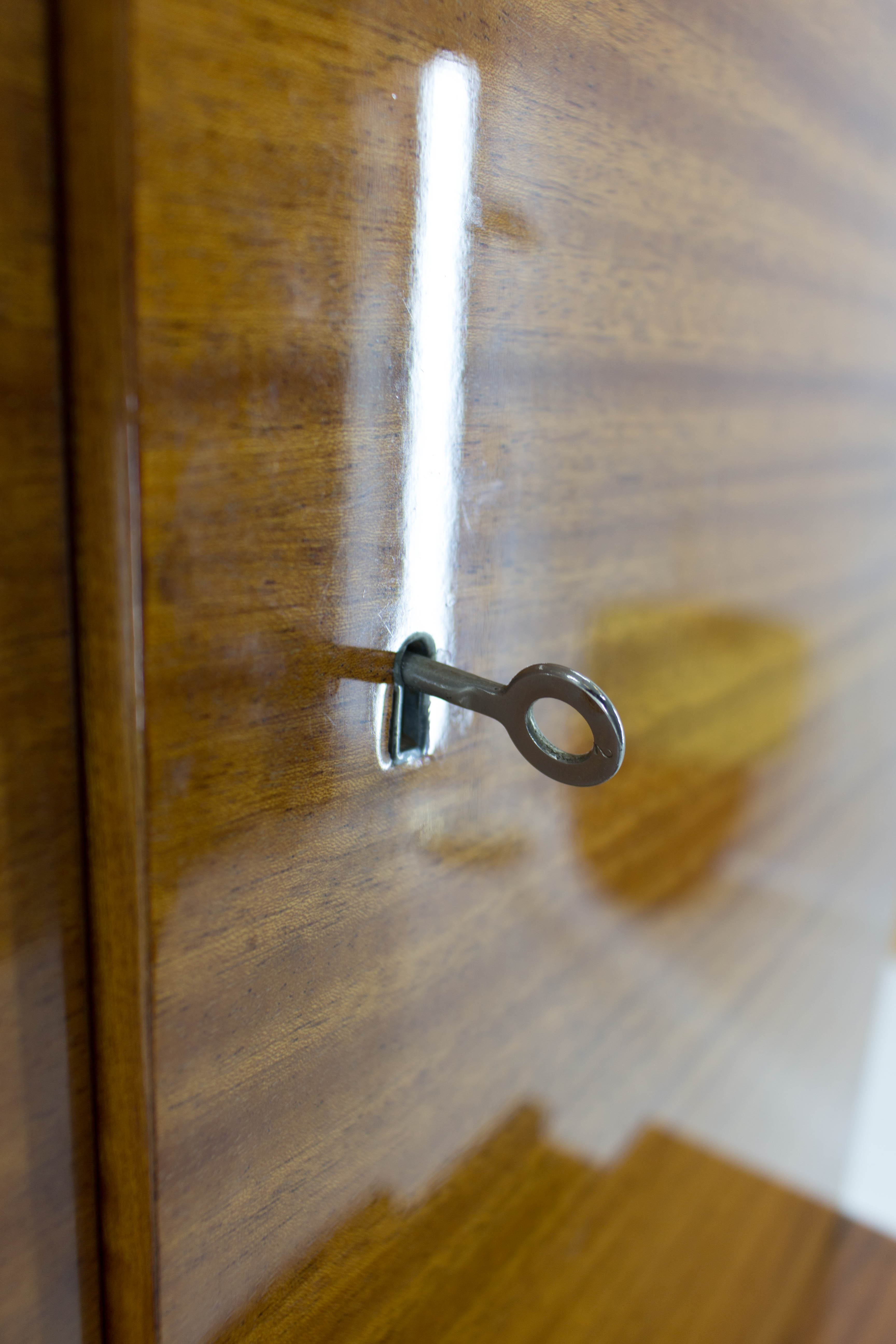 Belmondo cabinet with shelves and drawers in high gloss finish, 1970