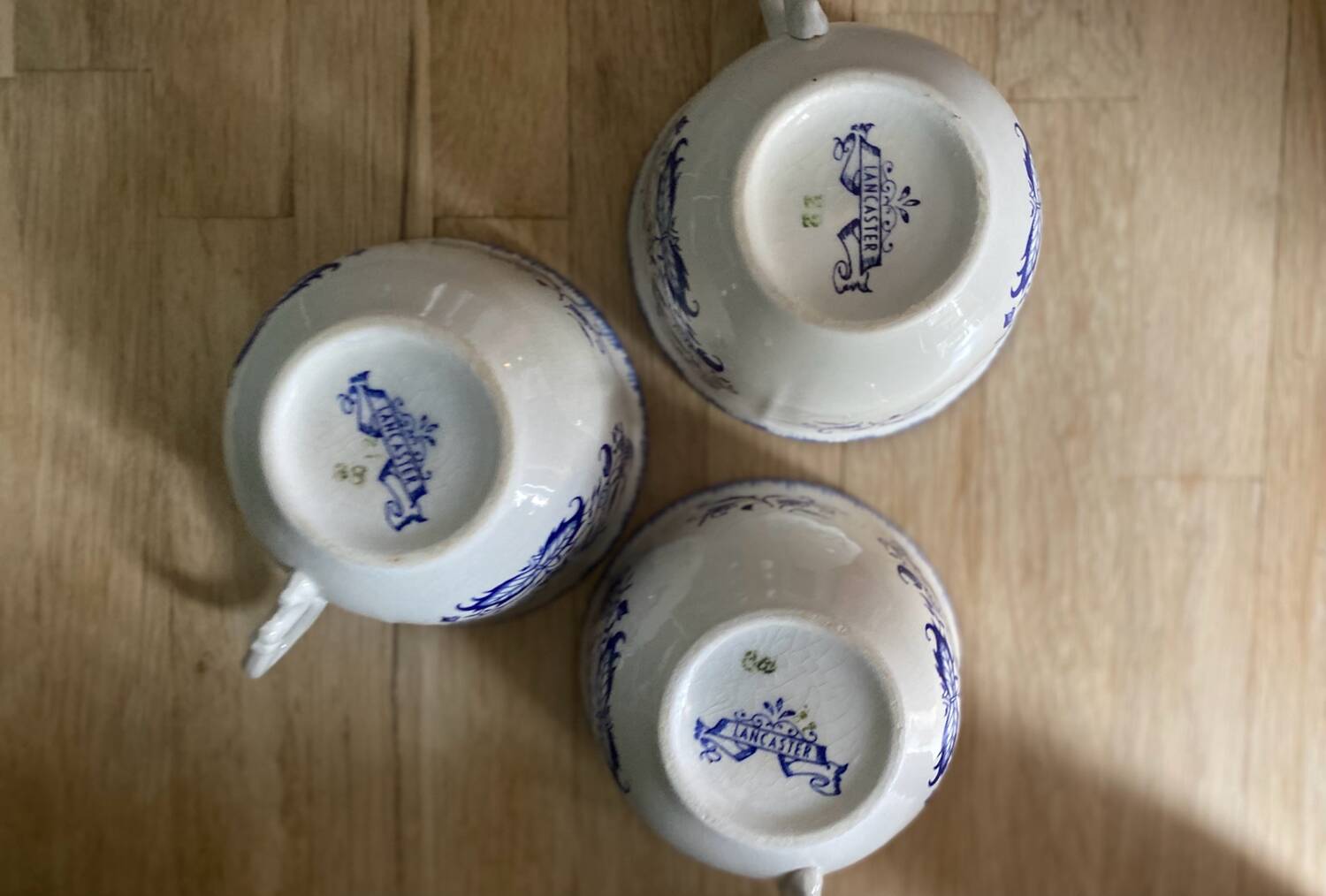 3 Sarreguemines earthenware lunches, Lancaster decor.